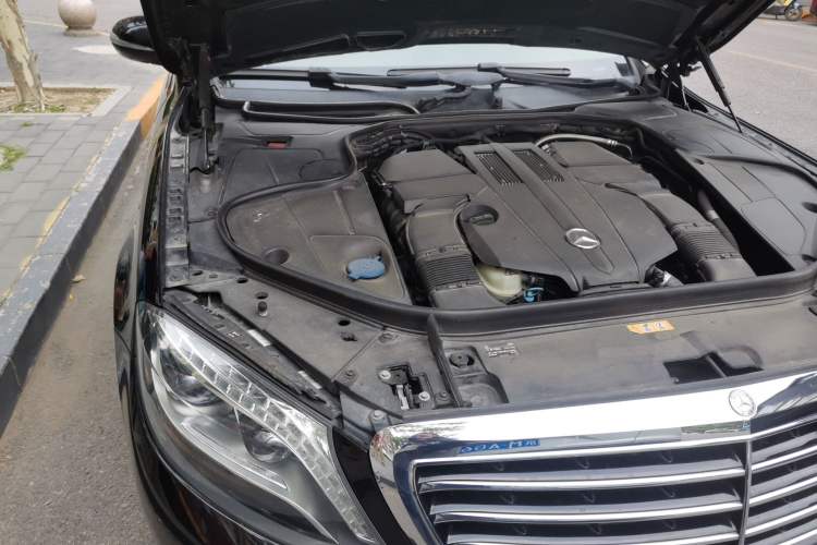 Used Mercedes-Benz S-Class 2014 S 400 L Prestige Edition Engine Bay Right