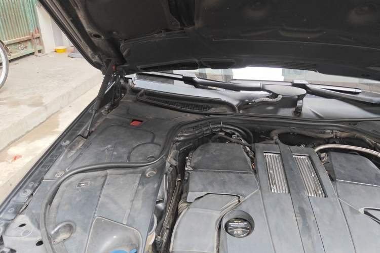 Used Mercedes-Benz S-Class 2014 S 320 L Luxury Model Engine Bay Right