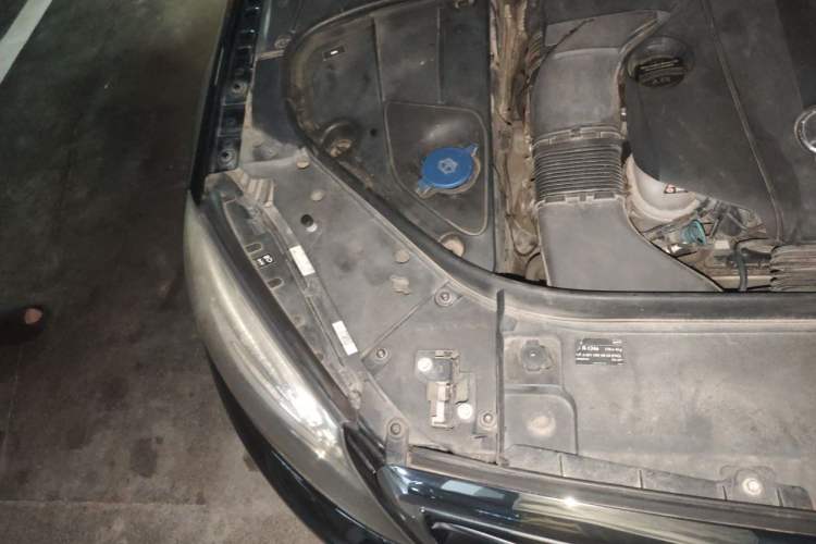 Used Mercedes-Benz S-Class 2014 S 320 L Business Model Engine Bay Right