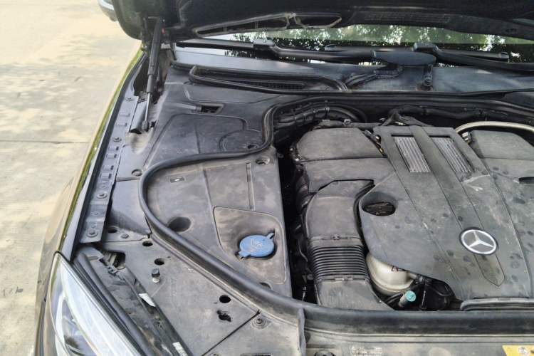 Used Mercedes-Benz S-Class 2014 S 320 L Luxury Model Engine Bay Right