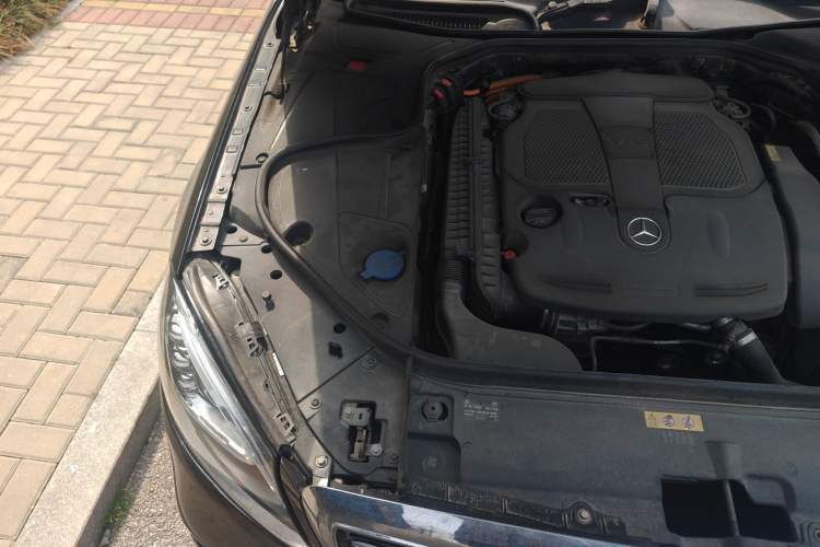 Used Mercedes-Benz S-Class 2014 S 400 L HYBRID Engine Bay Right