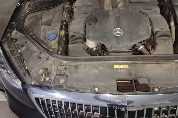 Used Mercedes-Benz S-Class 2014 S 320 L Luxury Model Engine Bay Right