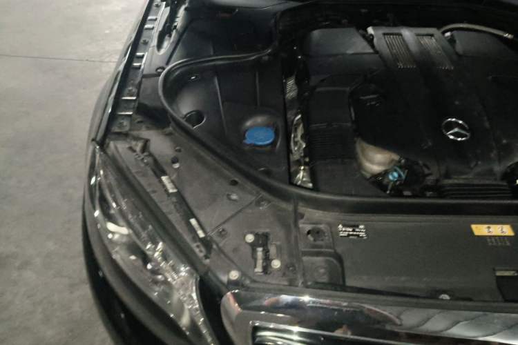 Used Mercedes-Benz S-Class 2014 S 320 L Luxury Model Engine Bay Right
