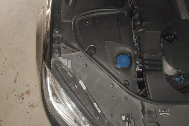 Used Mercedes-Benz S-Class 2014 S 320 L Business Model Engine Bay Right