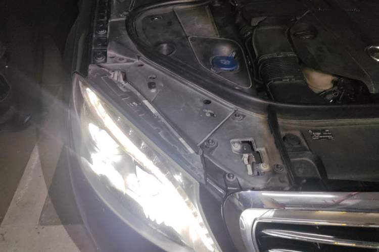 Used Mercedes-Benz S-Class 2014 S 320 L Luxury Model Engine Bay Right