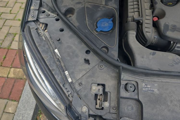 Used Mercedes-Benz S-Class 2014 S 400 L HYBRID Engine Bay Right