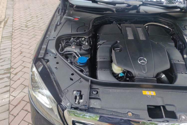 Used Mercedes-Benz S-Class 2014 S 400 L Luxury Model Engine Bay Right