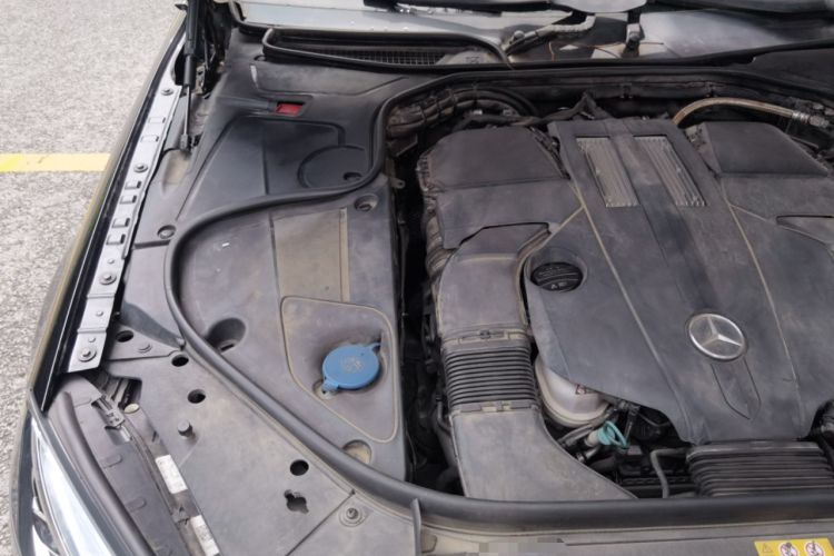 Used Mercedes-Benz S-Class 2014 S 320 L Business Model Engine Bay Right