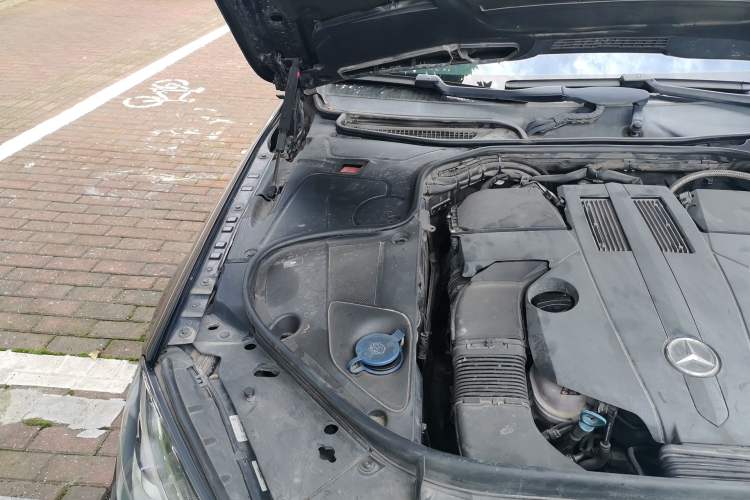 Used Mercedes-Benz S-Class 2014 S 320 L Business Model Engine Bay Right
