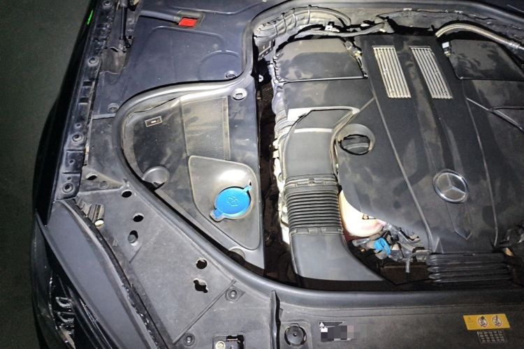 Used Mercedes-Benz S-Class 2014 S 400 L Luxury Model Engine Bay Right
