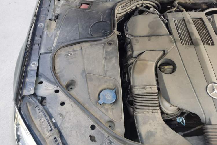 Used Mercedes-Benz S-Class 2014 S 320 L Business Model Engine Bay Right