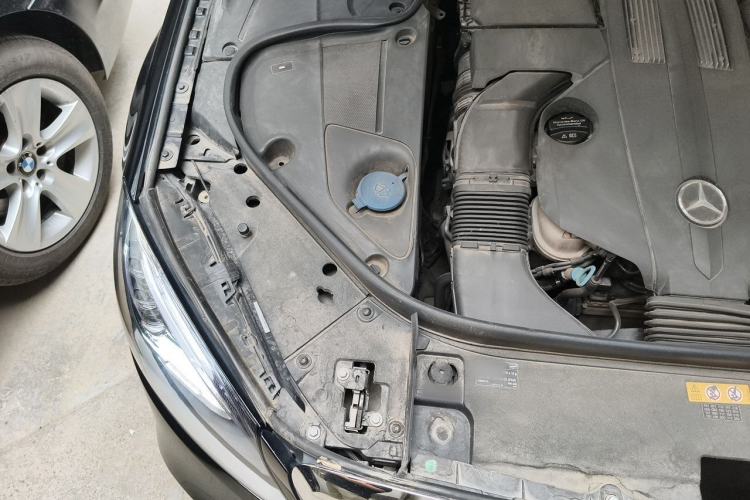 Used Mercedes-Benz S-Class 2014 S 320 L Business Model Engine Bay Right