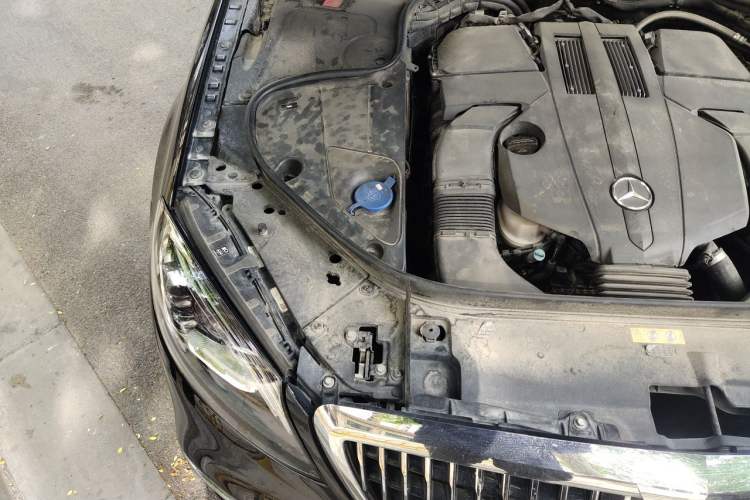 Used Mercedes-Benz S-Class 2014 S 320 L Luxury Model Engine Bay Right