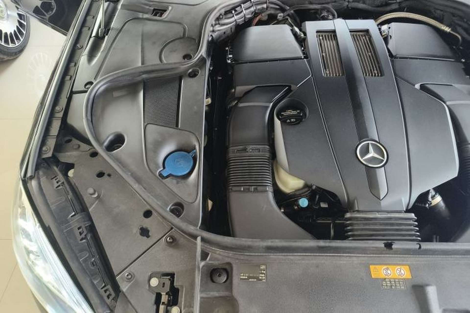 Used Mercedes-Benz S-Class 2014 S 400 L Prestige Edition Engine Bay Right