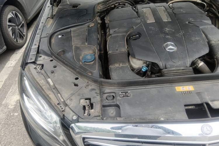 Used Mercedes-Benz S-Class 2014 S 320 L Business Model Engine Bay Right