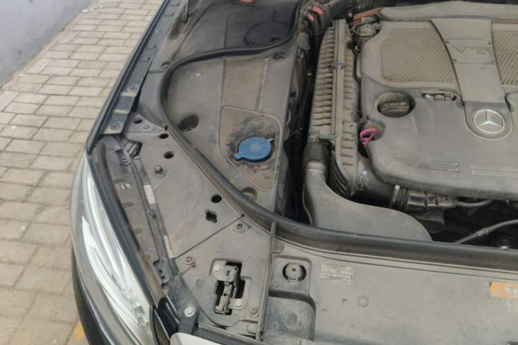 Used Mercedes-Benz S-Class 2014 S 400 L HYBRID Engine Bay Right