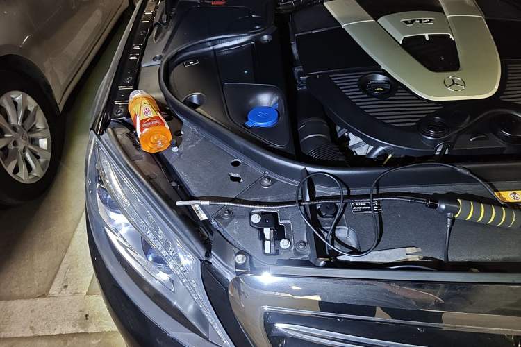 Used Mercedes-Benz S-Class 2014 S 600 L Engine Bay Right