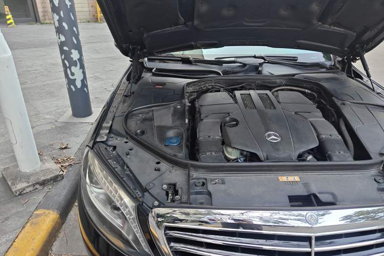 Used Mercedes-Benz S-Class 2014 S 400 L Prestige Edition Engine Bay Right