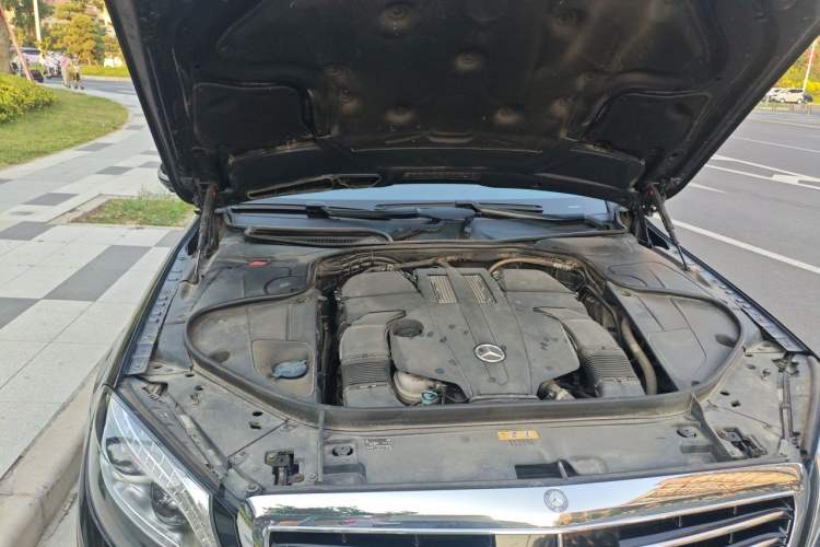 Used Mercedes-Benz S-Class 2014 S 320 L Luxury Model Engine Bay Right