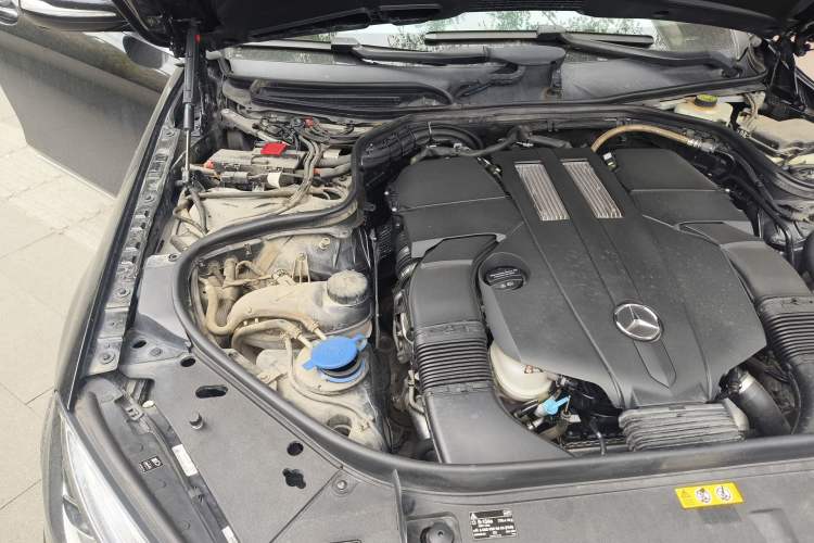Used Mercedes-Benz S-Class 2014 S 320 L Business Model Engine Bay Right