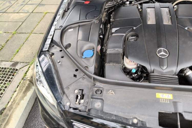 Used Mercedes-Benz S-Class 2014 S 320 L Business Model Engine Bay Right