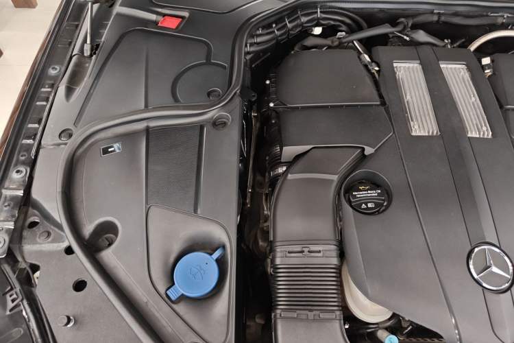 Used Mercedes-Benz S-Class 2014 S 320 L Business Model Engine Bay Right
