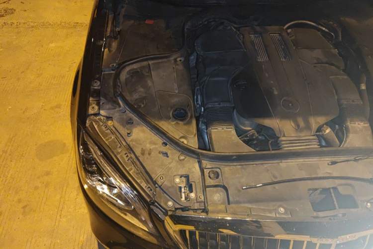 Used Mercedes-Benz S-Class 2014 S 320 L Luxury Model Engine Bay Right