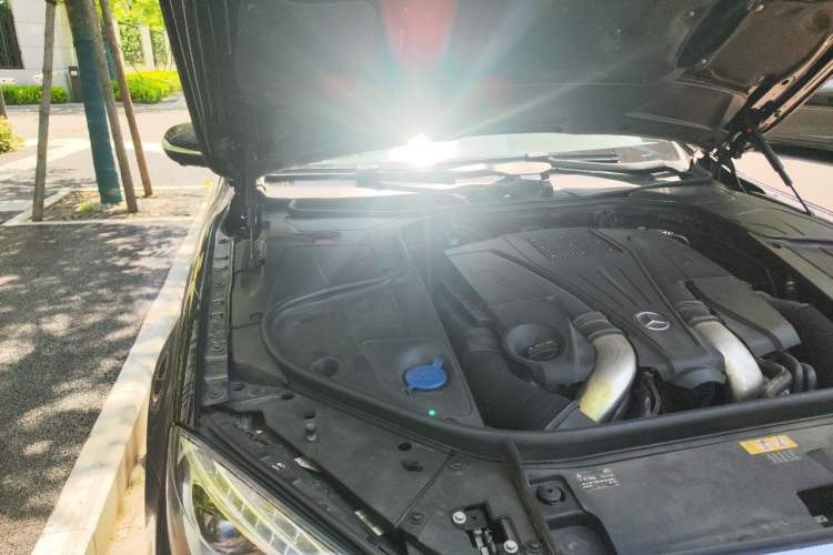 Used Mercedes-Benz S-Class 2014 S 500 L 4MATIC Engine Bay Right