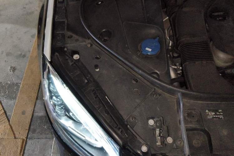 Used Mercedes-Benz S-Class 2014 S 320 L Business Model Engine Bay Right