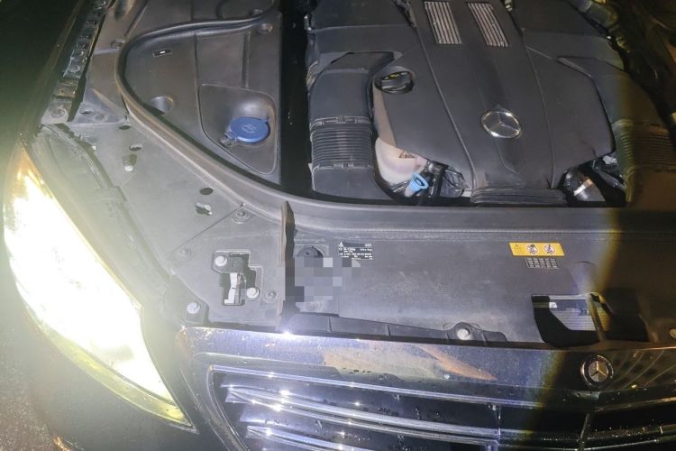 Used Mercedes-Benz S-Class 2014 S 320 L Business Model Engine Bay Right