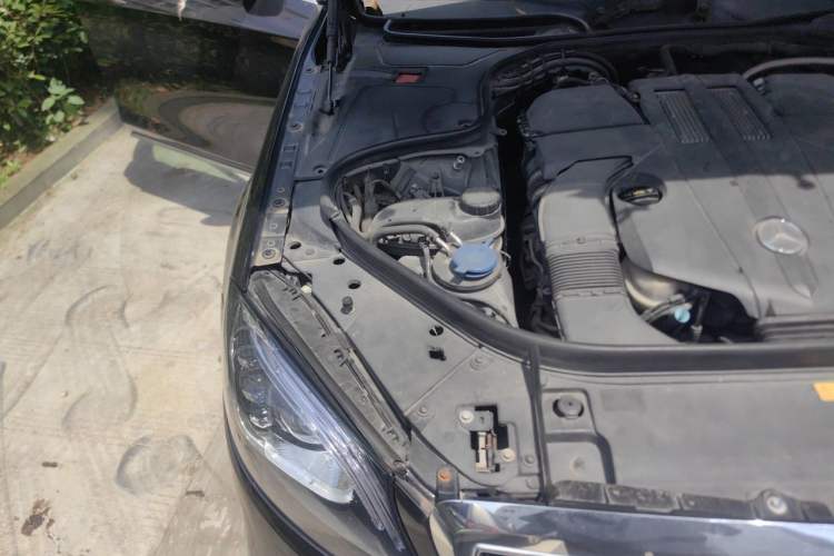 Used Mercedes-Benz S-Class 2014 S 400 L Prestige Edition Engine Bay Right