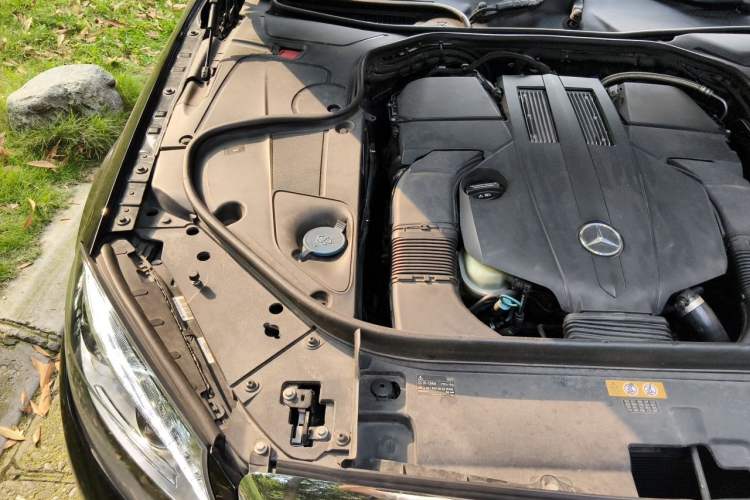 Used Mercedes-Benz S-Class 2014 S 400 L Luxury Model Engine Bay Right