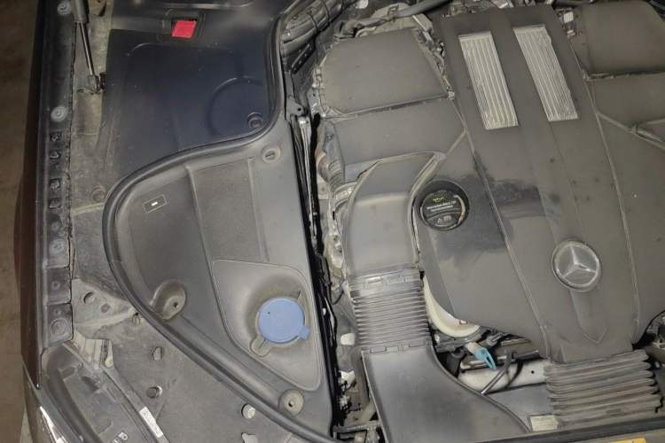 Used Mercedes-Benz S-Class 2014 S 320 L Business Model Engine Bay Right
