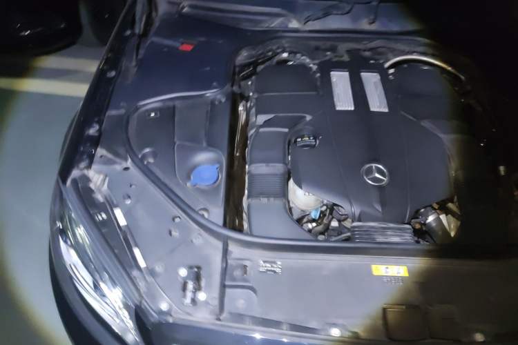 Used Mercedes-Benz S-Class 2014 S 400 L Luxury Model Engine Bay Right