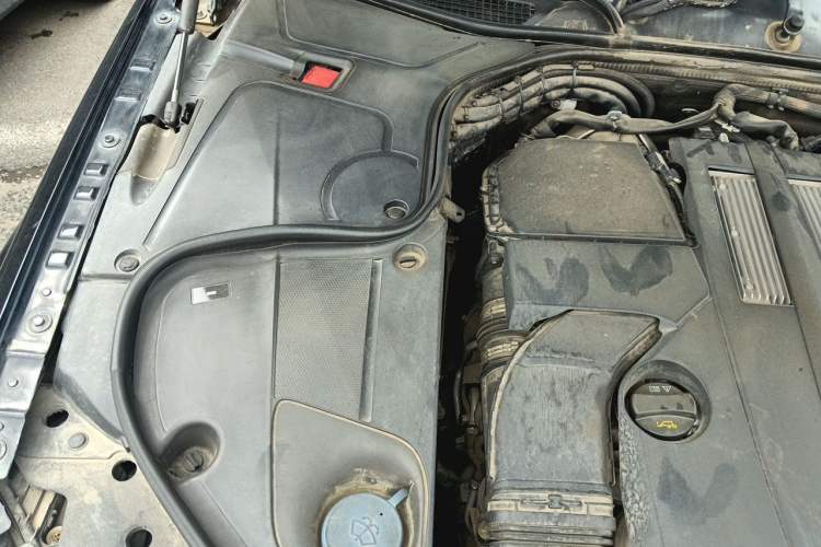 Used Mercedes-Benz S-Class 2014 S 320 L Business Model Engine Bay Right