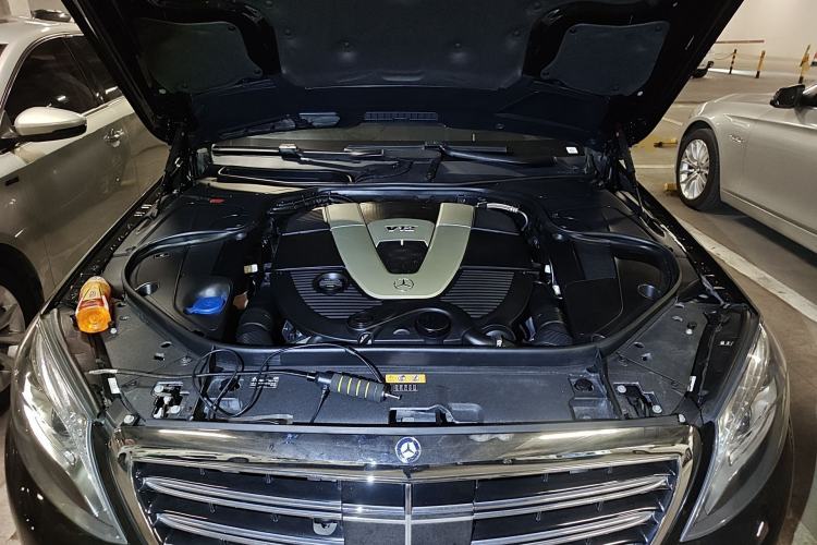 Used Mercedes-Benz S-Class 2014 S 600 L Engine Bay