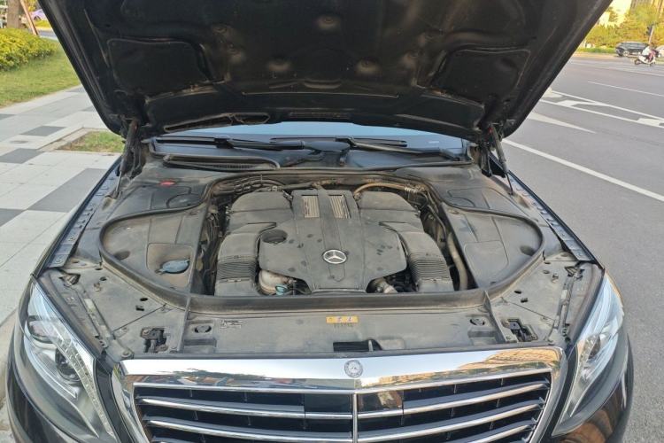 Used Mercedes-Benz S-Class 2014 S 320 L Luxury Model Engine Bay