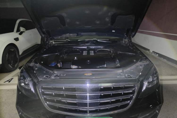 Used Mercedes-Benz S-Class 2014 S 320 L Business Model Engine Bay