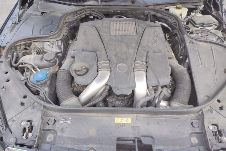 Used Mercedes-Benz S-Class 2014 S 500 L Engine Bay