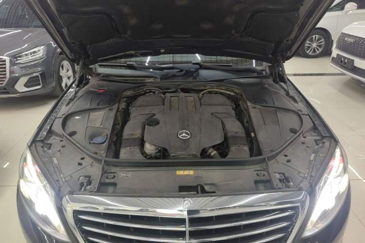 Used Mercedes-Benz S-Class 2014 S 320 L Business Model Engine Bay