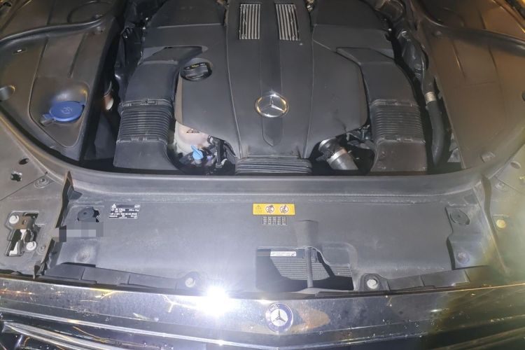 Used Mercedes-Benz S-Class 2014 S 320 L Business Model Engine Bay