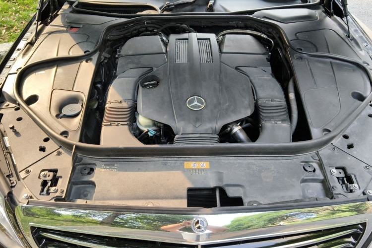 Used Mercedes-Benz S-Class 2014 S 400 L Luxury Model Engine Bay