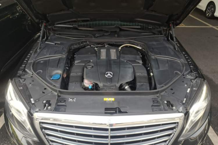 Used Mercedes-Benz S-Class 2014 S 320 L Business Model Engine Bay