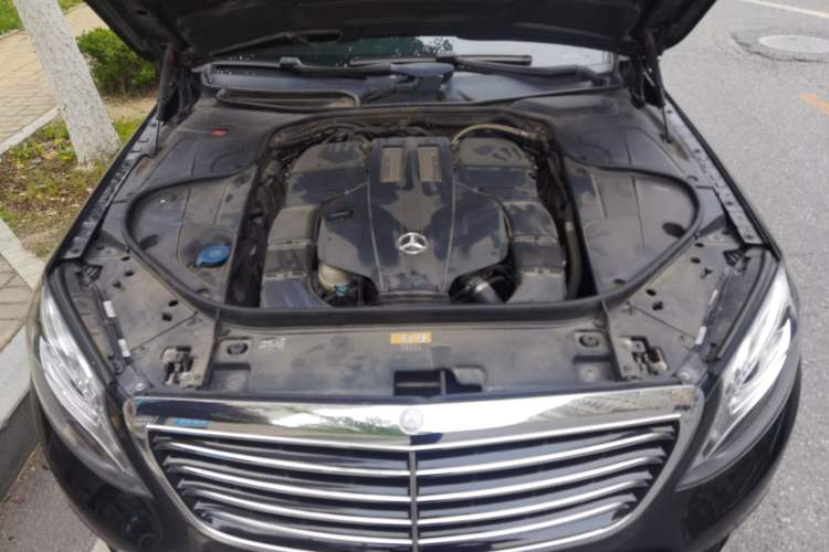 Used Mercedes-Benz S-Class 2014 S 320 L Business Model Engine Bay