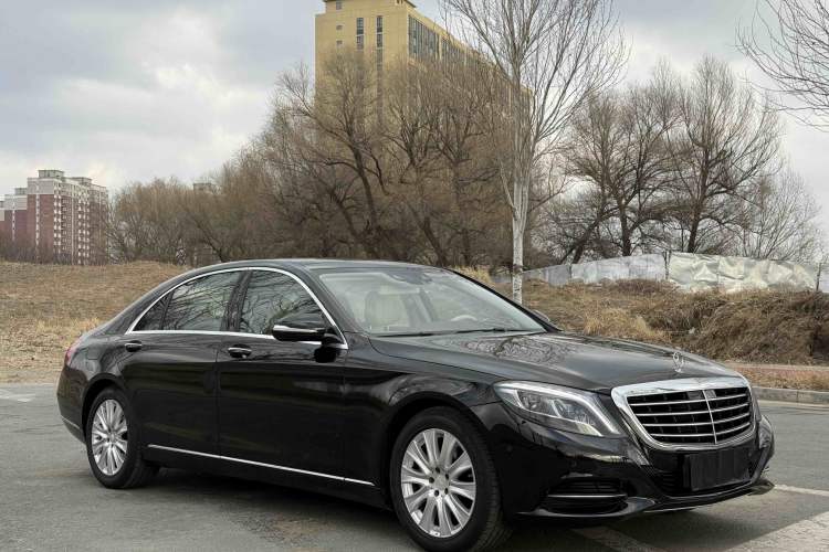 Used Mercedes-Benz S-Class 2014 S 320 L Luxury Model Exterior 2