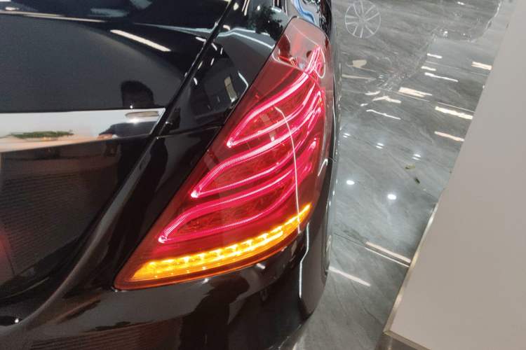Used Mercedes-Benz S-Class 2014 S 320 L Business Model Exterior 3