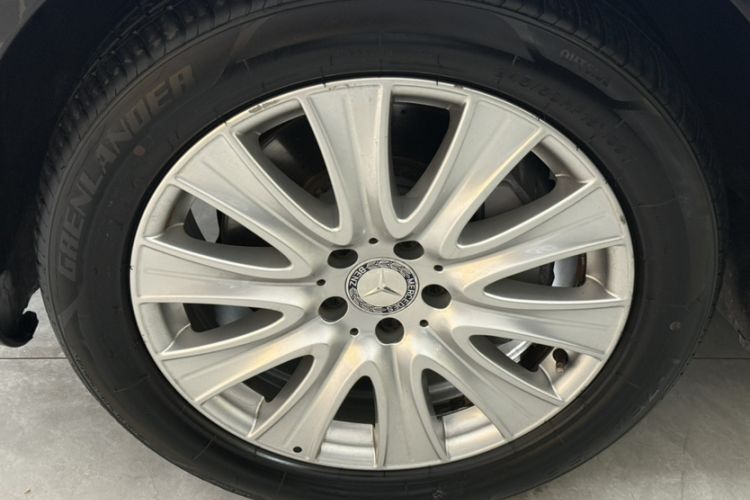 Used Mercedes-Benz S-Class 2014 S 320 L Luxury Model Exterior 4