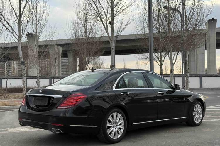 Used Mercedes-Benz S-Class 2014 S 320 L Luxury Model Exterior 5