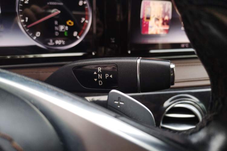 Used Mercedes-Benz S-Class 2014 S 320 L Luxury Model Gear Lever