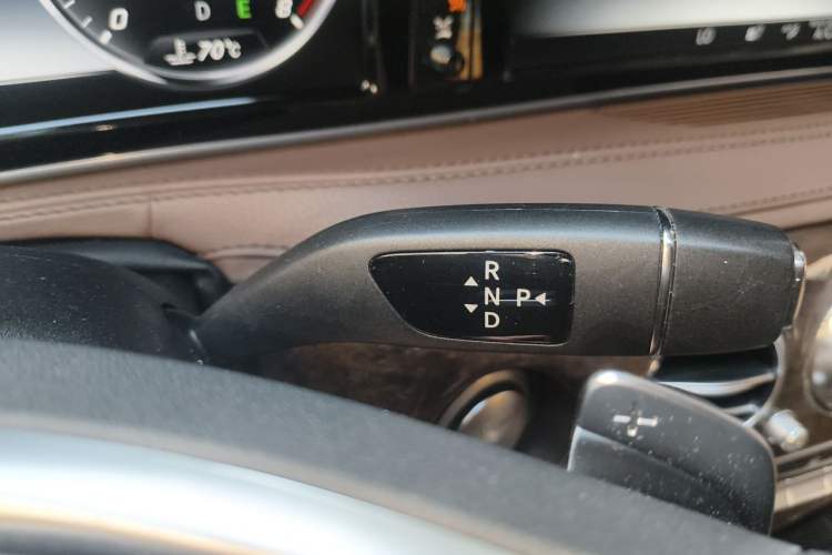 Used Mercedes-Benz S-Class 2014 S 320 L Business Model Gear Lever